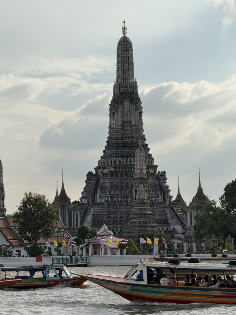 タイ・バンコク旅行記⑥（モクシー・バンコク・ラチャプラソン、ワット