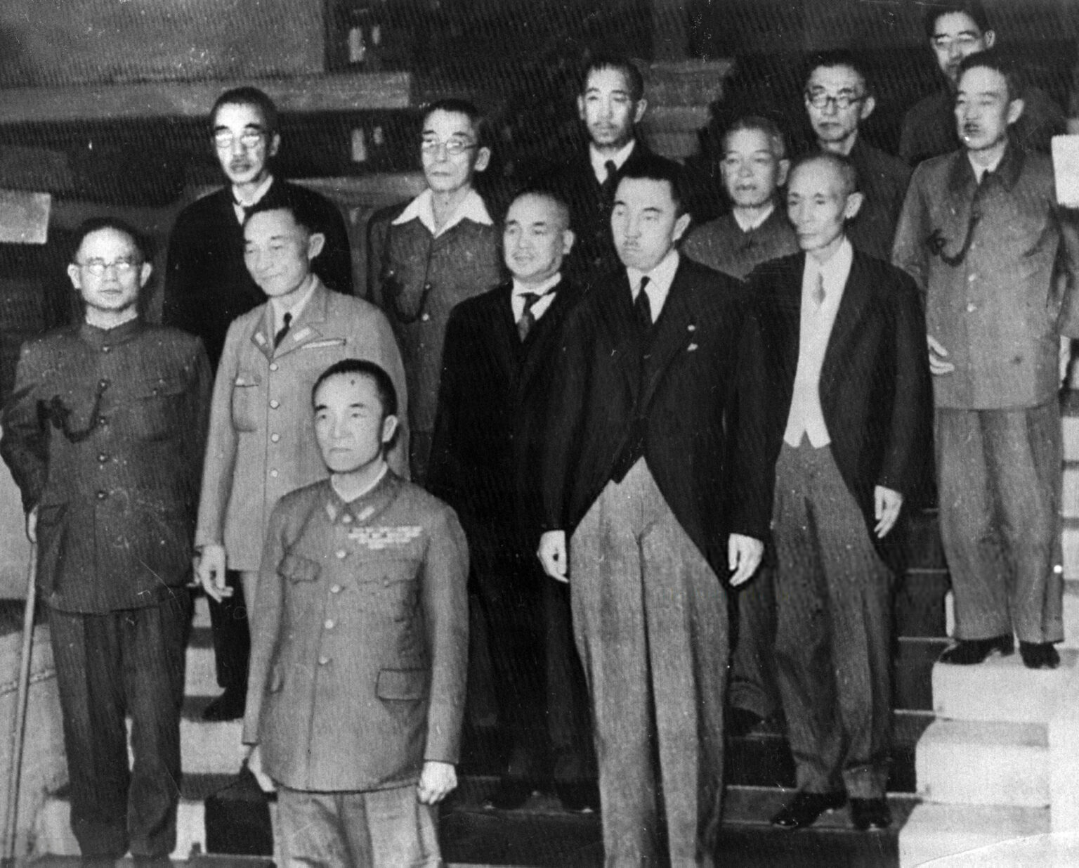 占領下の日本の非軍事化・民主化政策【日本の歴史】|モチオカの社会科マガジン